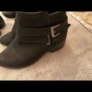White mt ankle boots